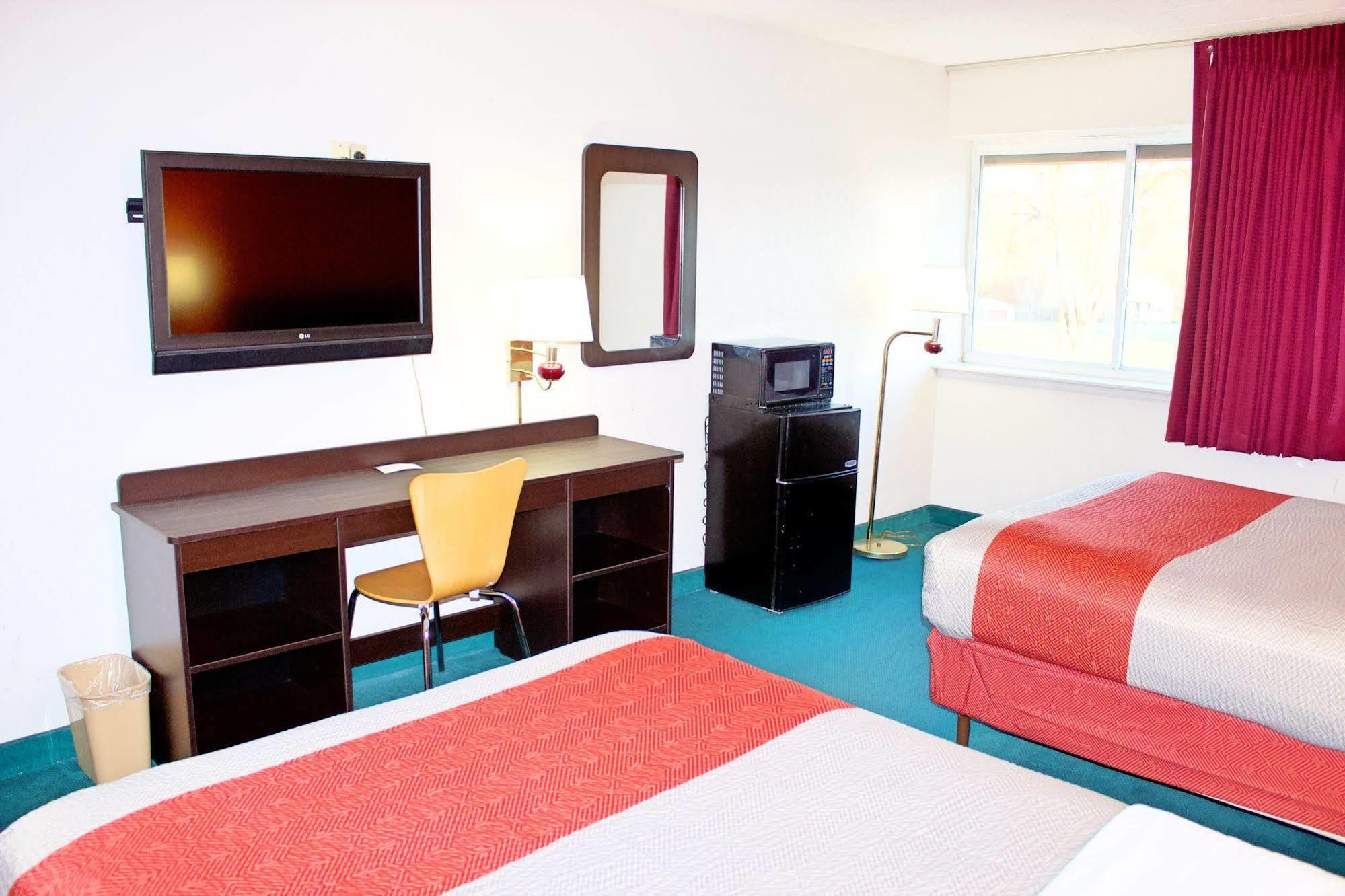 Motel 6-New Stanton, Pa Exteriör bild
